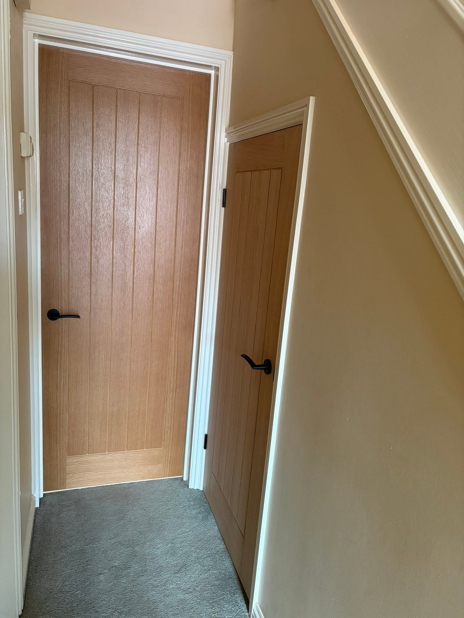 Landing doors